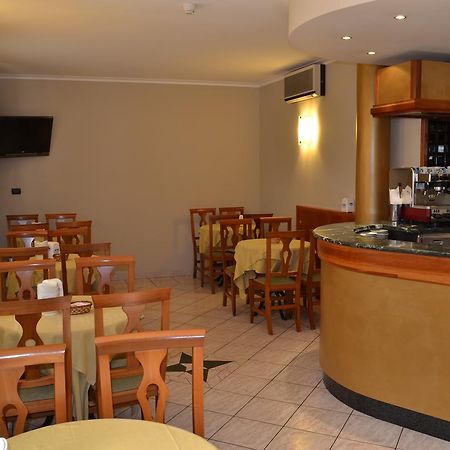 Hotel Cavour Asti Exterior photo