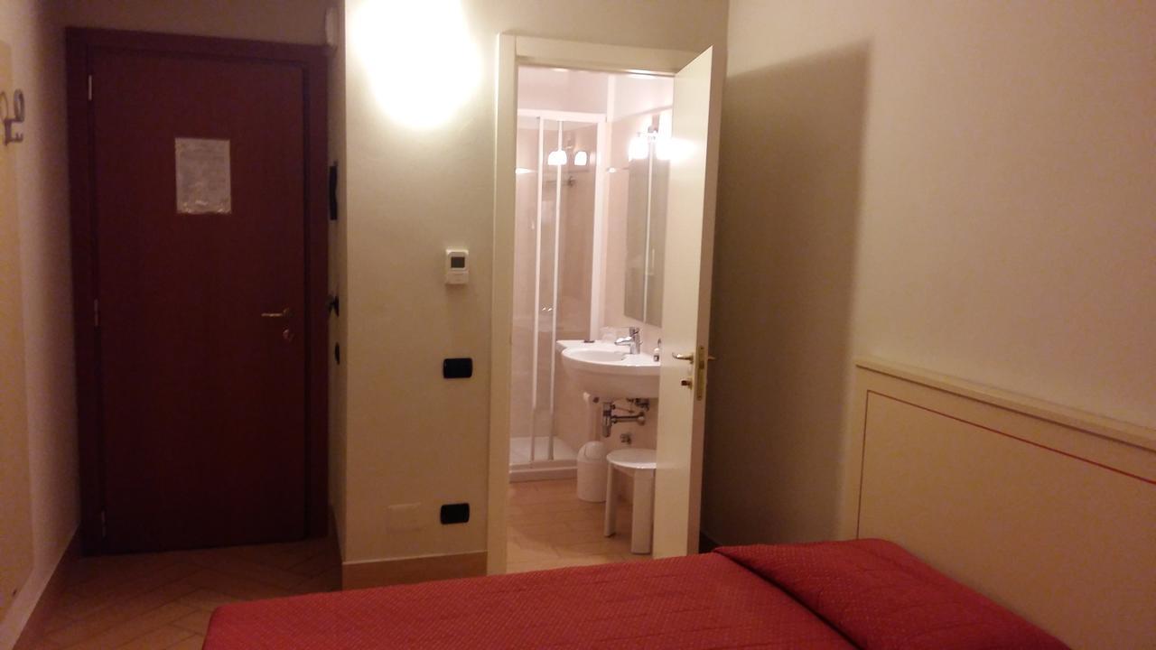 Hotel Cavour Asti Exterior photo